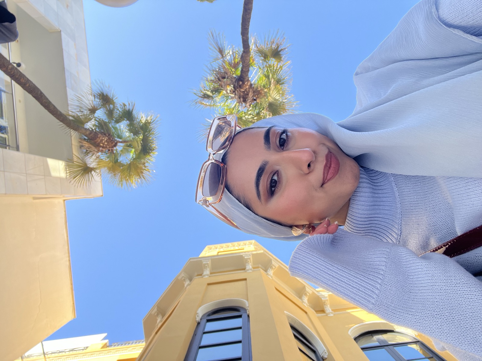 Anam behind the scenes on a shoot